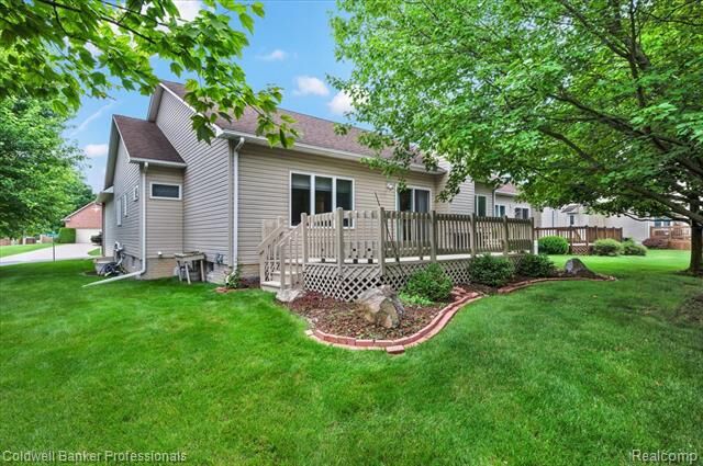 Property Photo:  1518 Wildwood Court  MI 48532 
