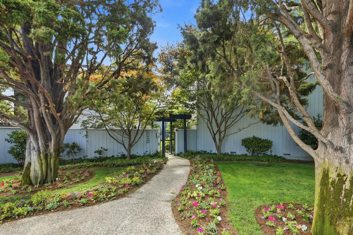 Property Photo:  623 Middle Avenue  CA 94025 