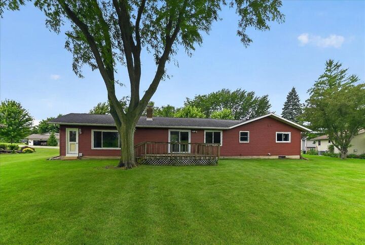 Property Photo: 505 Dennis Drive WI 53532