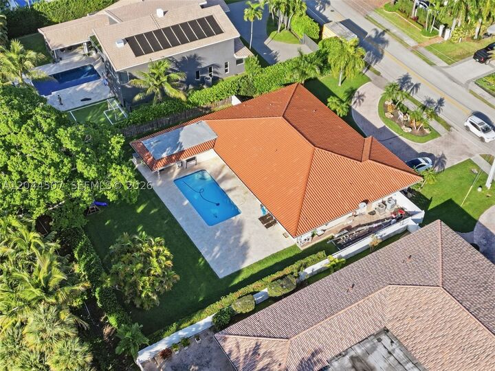 Property Photo: 713 Diplomat Pkwy FL 33009