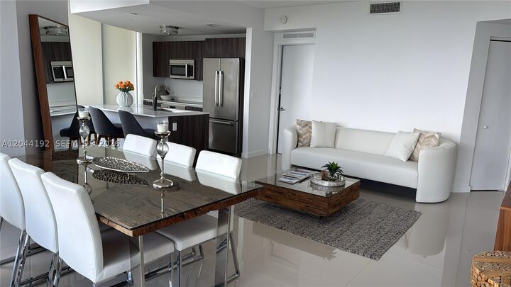 Property Photo: 488 NE 18th St 2701 FL 33132