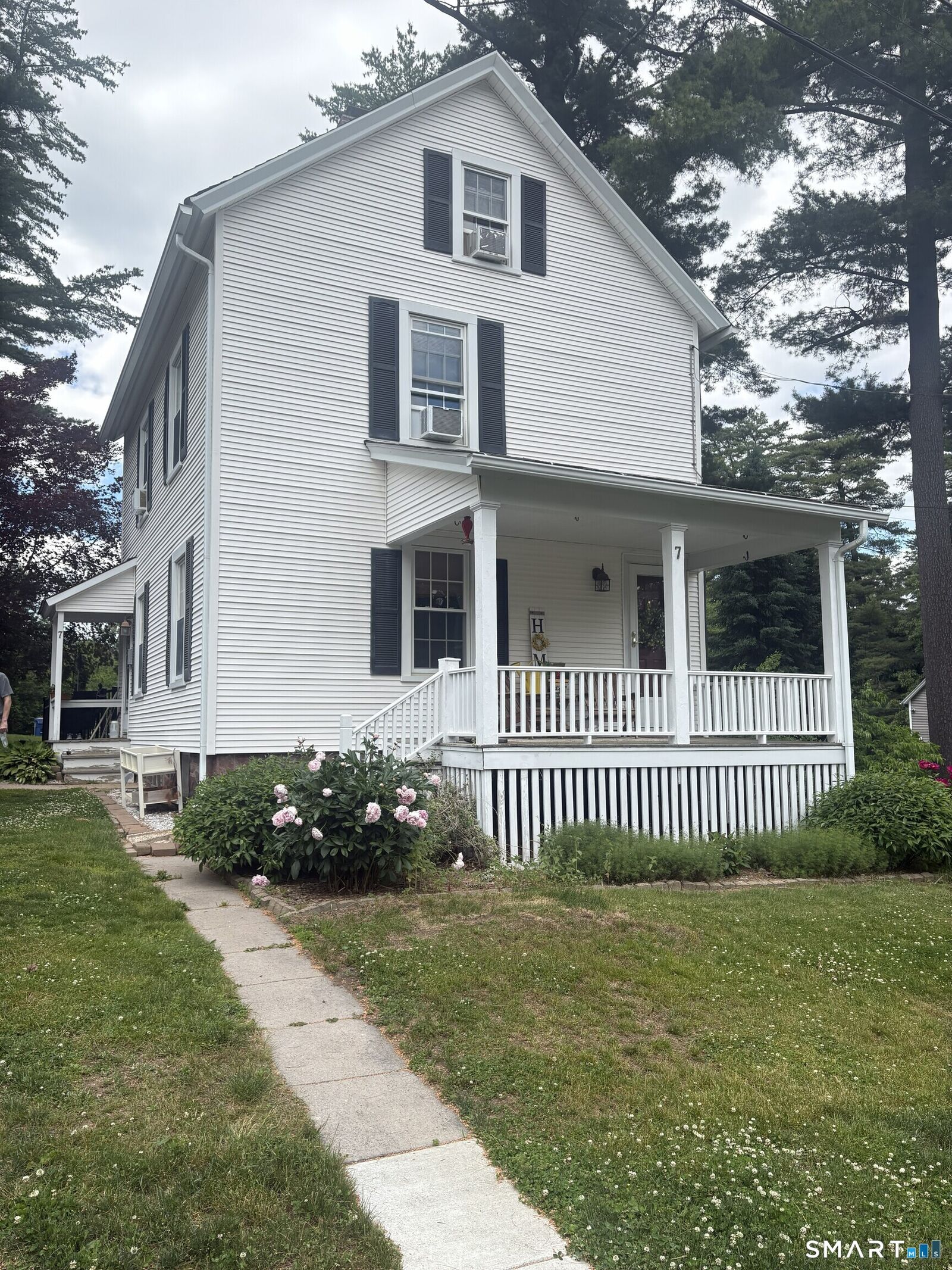 Property Photo:  7 Middle Lane  CT 06070 