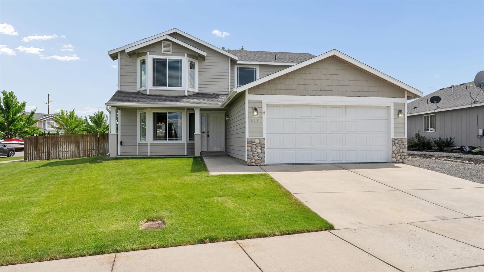 Property Photo:  509 S Molly Mitchell Dr  WA 99001 