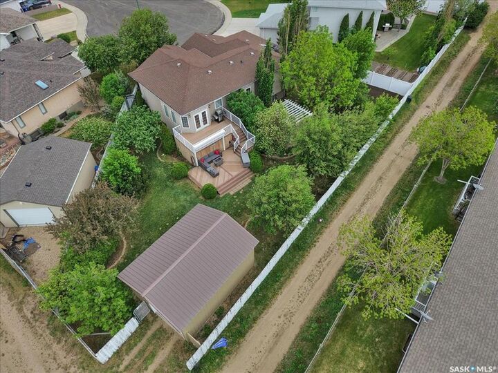 Property Photo:  214 Burke Place  SK S0K 4S0 