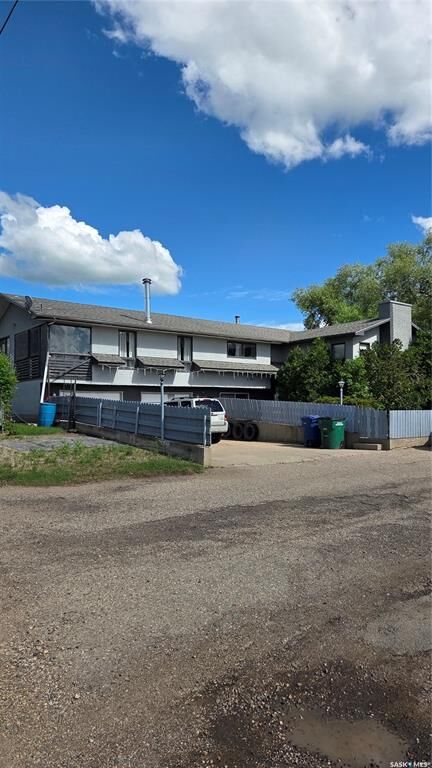Property Photo:  1195 13th Avenue SW  SK S6H 6L6 