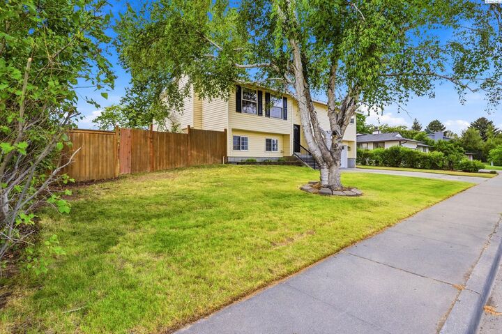 Property Photo:  4517 W 14th Ave  WA 99338 