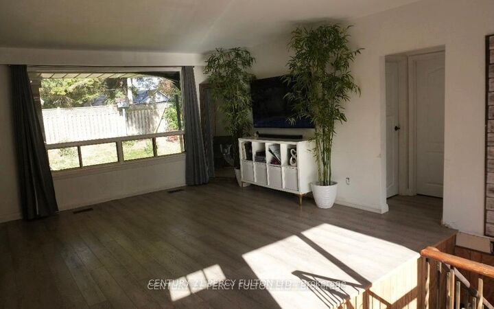 Photo de la propriété:  48 Campbell Drive  ON L6X 2H7 