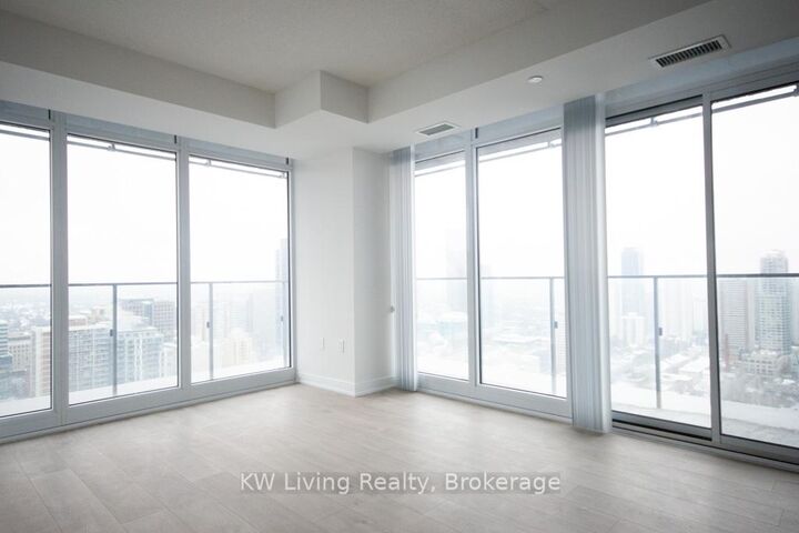 Property Photo:  50 Wellesley Street E 3304  ON M4Y 1G2 