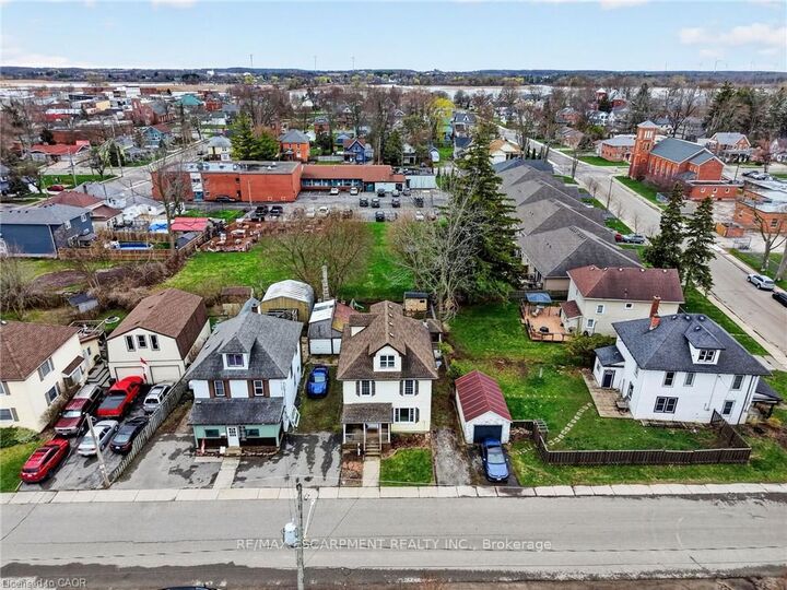Property Photo: 122 South Cayuga Street W ON N1A 1P5