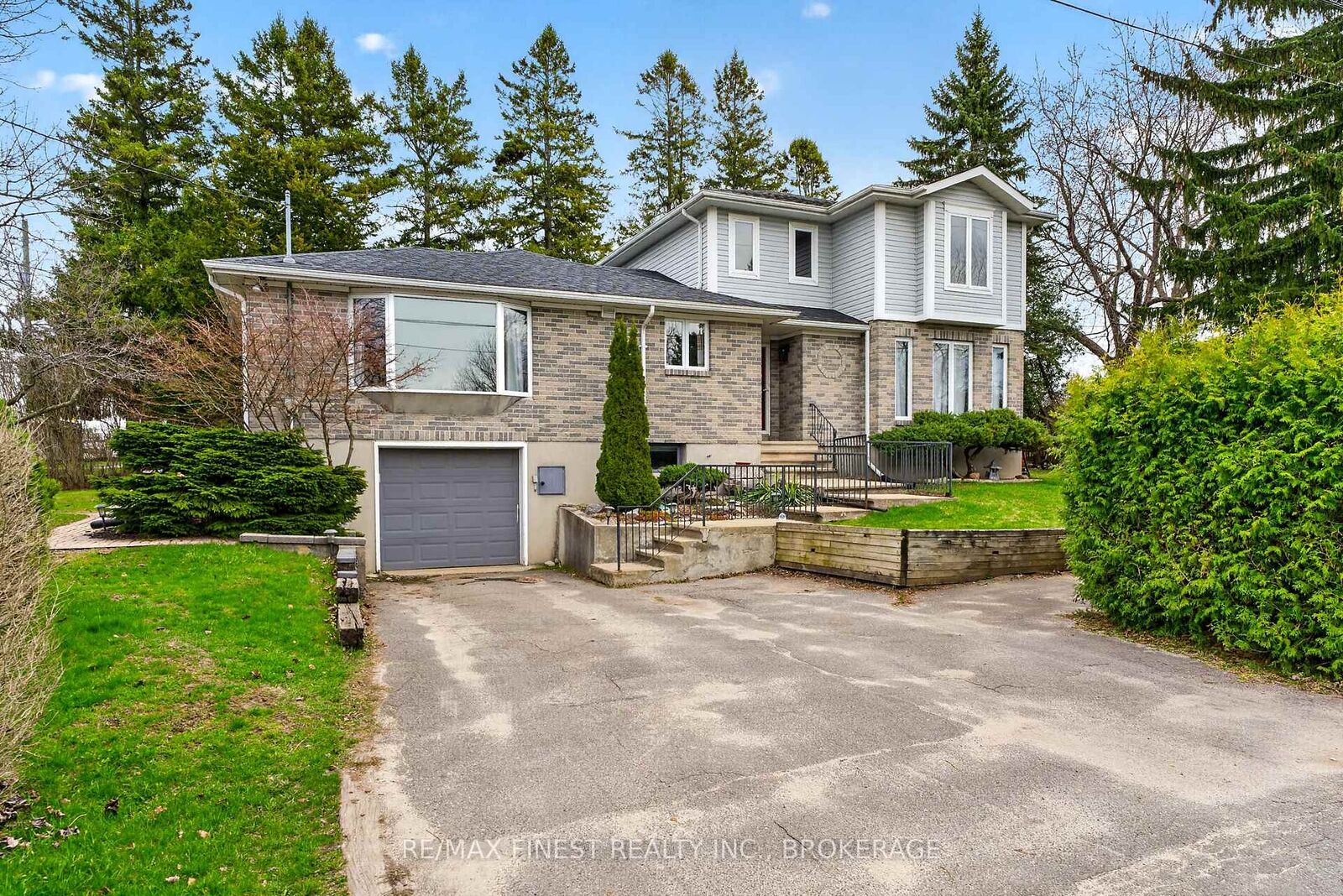 Property Photo:  757 Front Road  ON K7M 4L6 