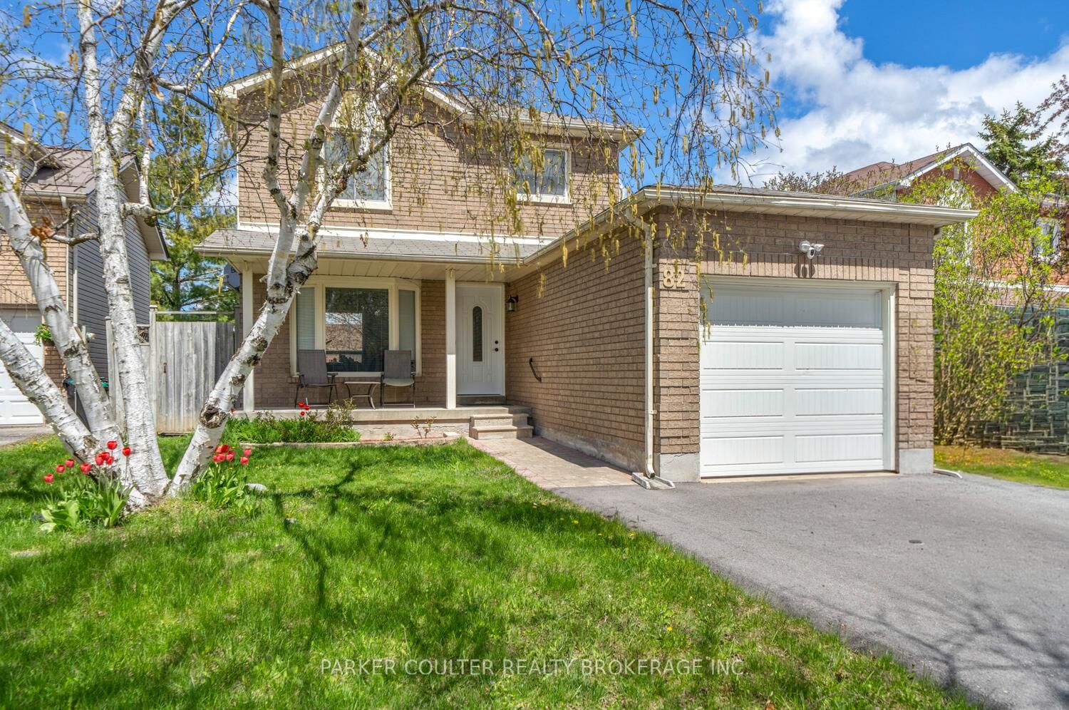 Property Photo: 82 Barre Drive ON L4N 7P1