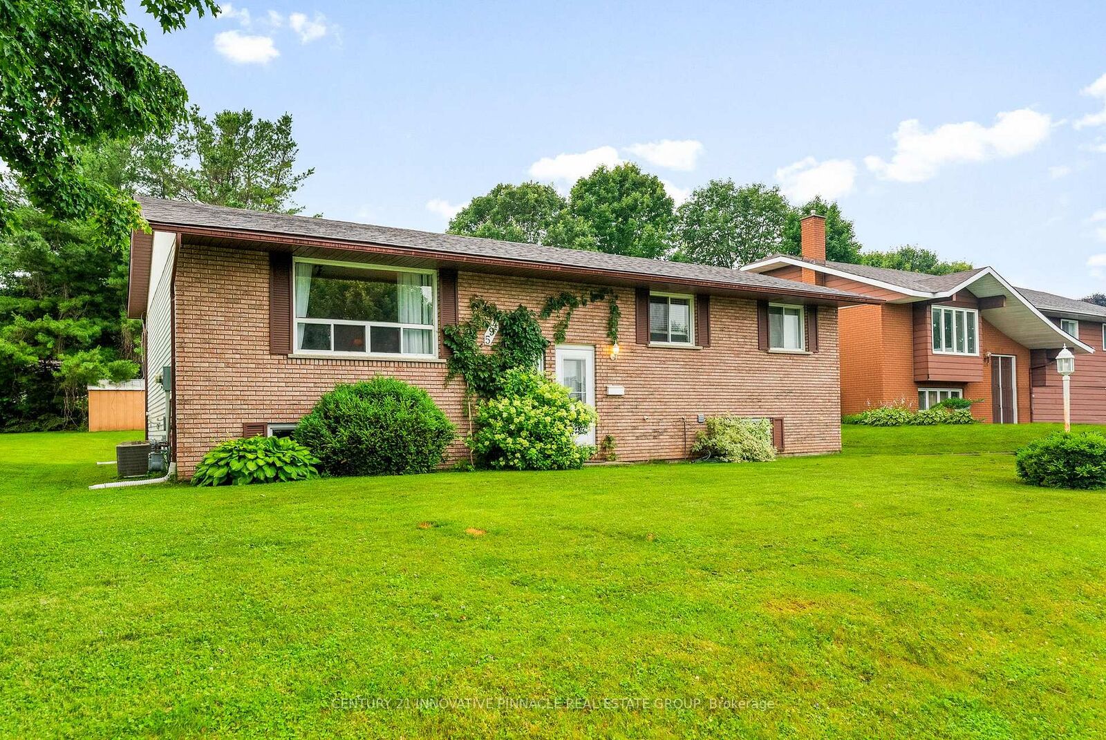 Property Photo: 594 Herbert Street E ON K8A 8E9