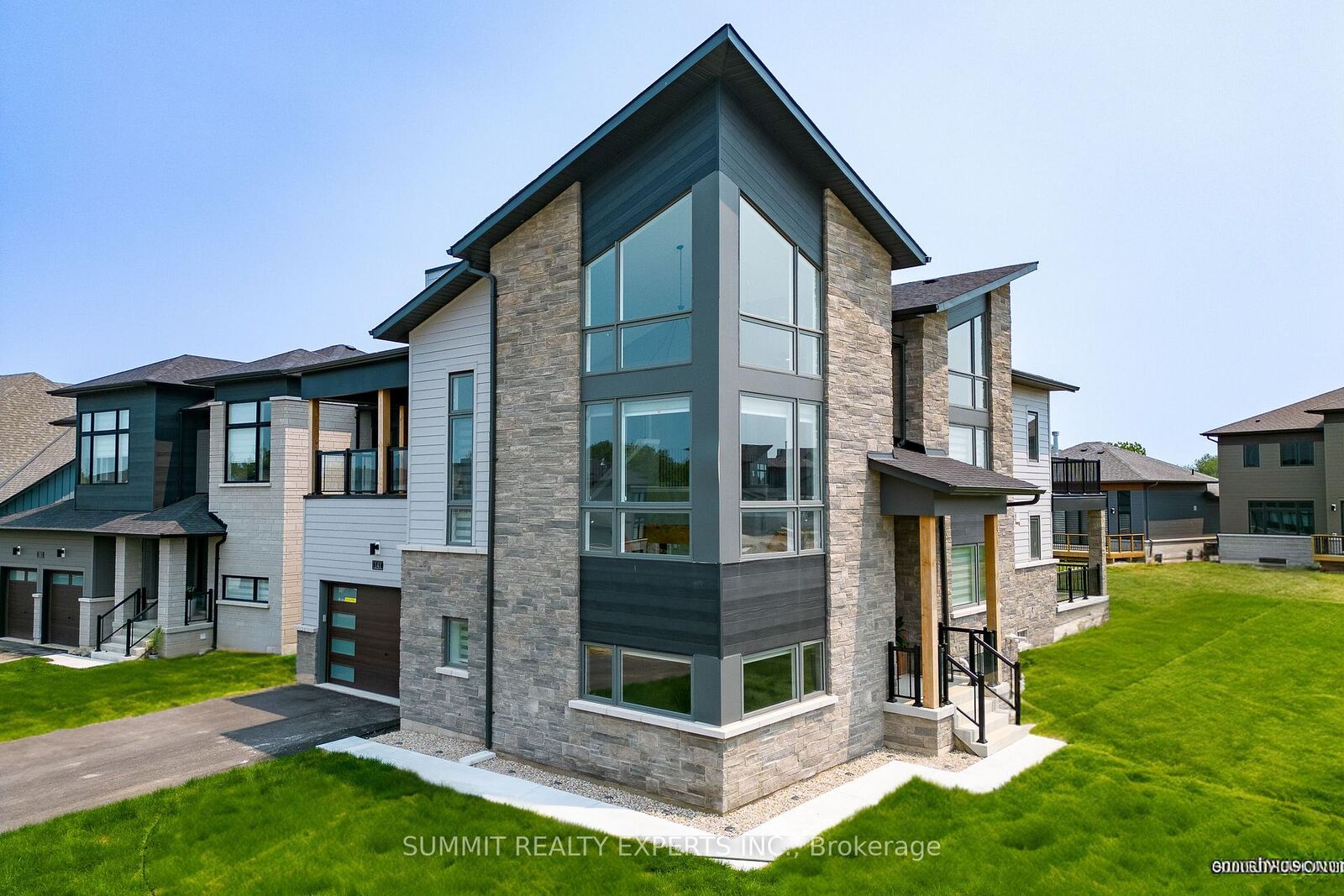 Property Photo: 141 Springside Crescent ON L9Y 0V1