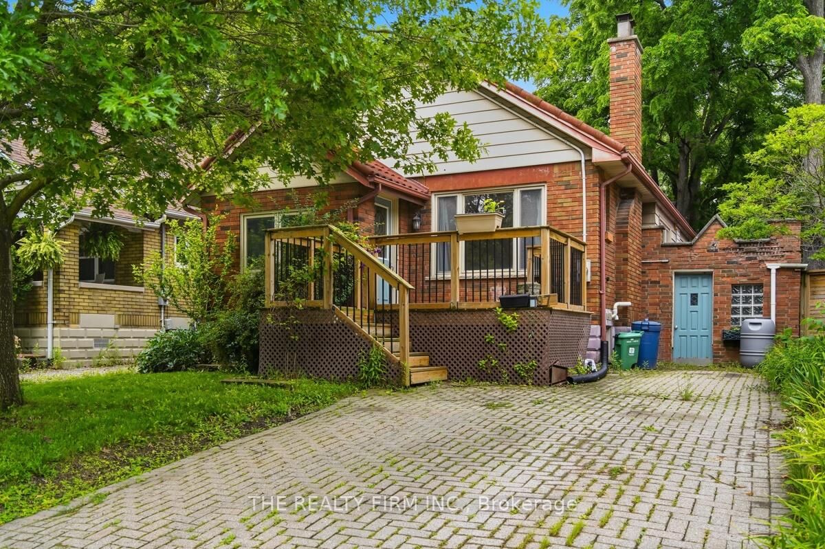 Property Photo:  97 Springbank Drive  ON N6J 1E5 
