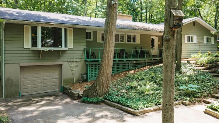 Property Photo:  10294 Brewster Boulevard S  ON N0M 1T0 