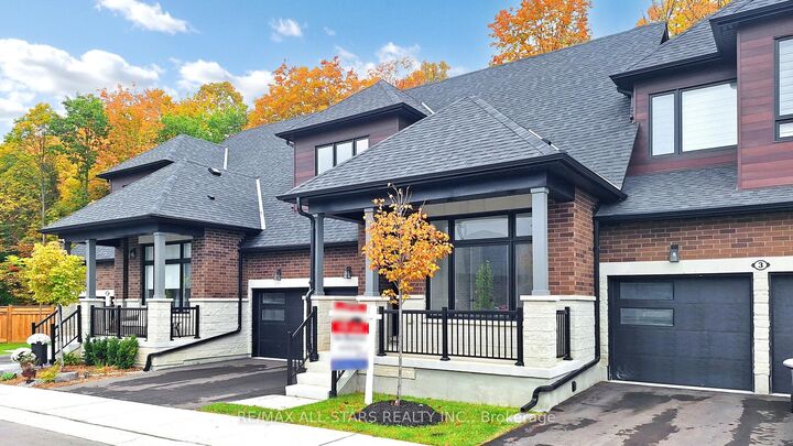 Property Photo: 5 Vern Robertson Gate ON L9P 0R9