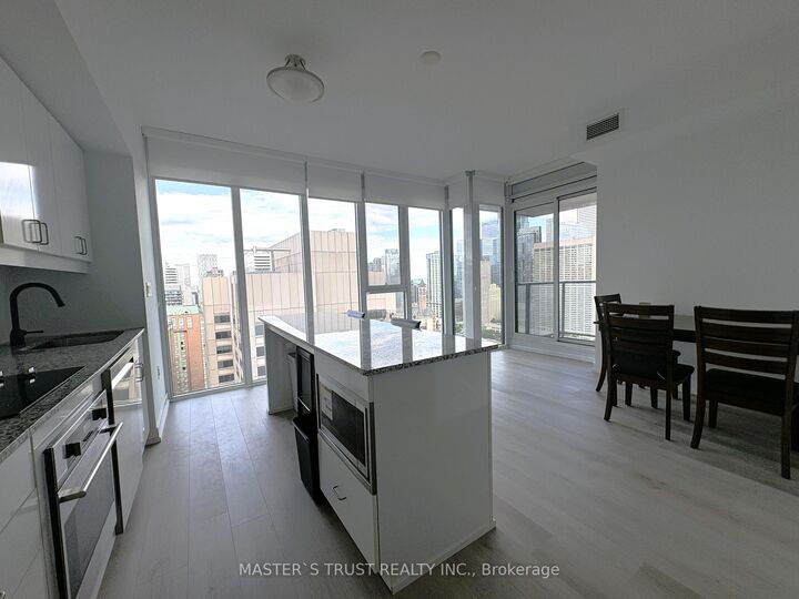 Property Photo:  426 University Avenue 3108  ON M5G 1S9 