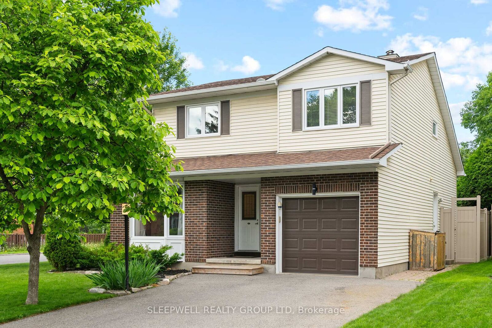 Property Photo:  66 Parsons Ridge Road  ON K2L 2X4 
