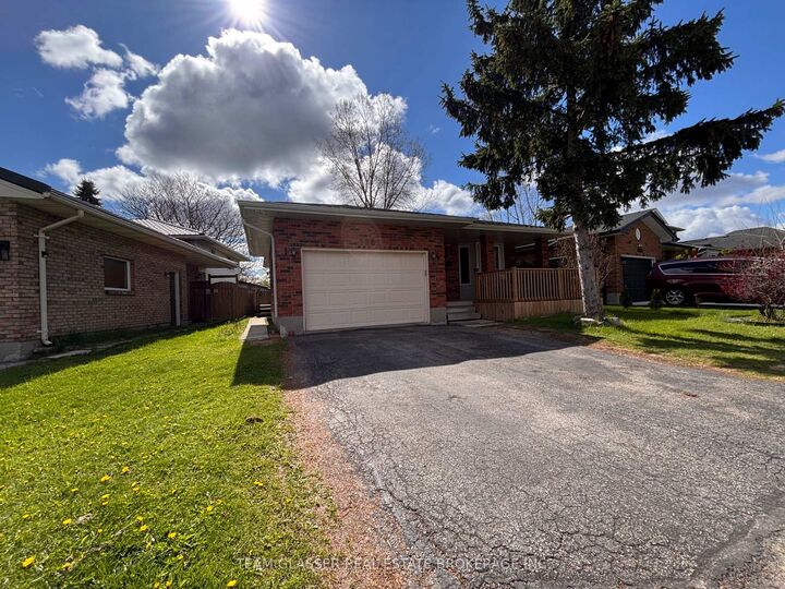 Property Photo: 1082 Lawson Road ON N6G 2X9