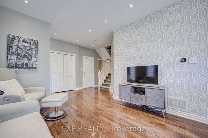 Property Photo: 292 Sheridan Court ON L3Y 8P9