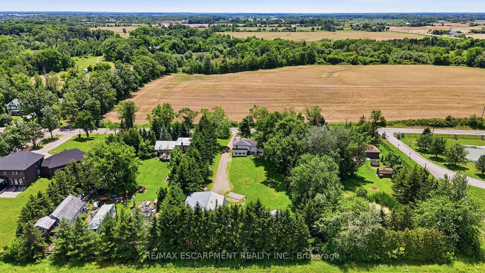 Property Photo: 8404 Chippewa Road ON L0R 1W0