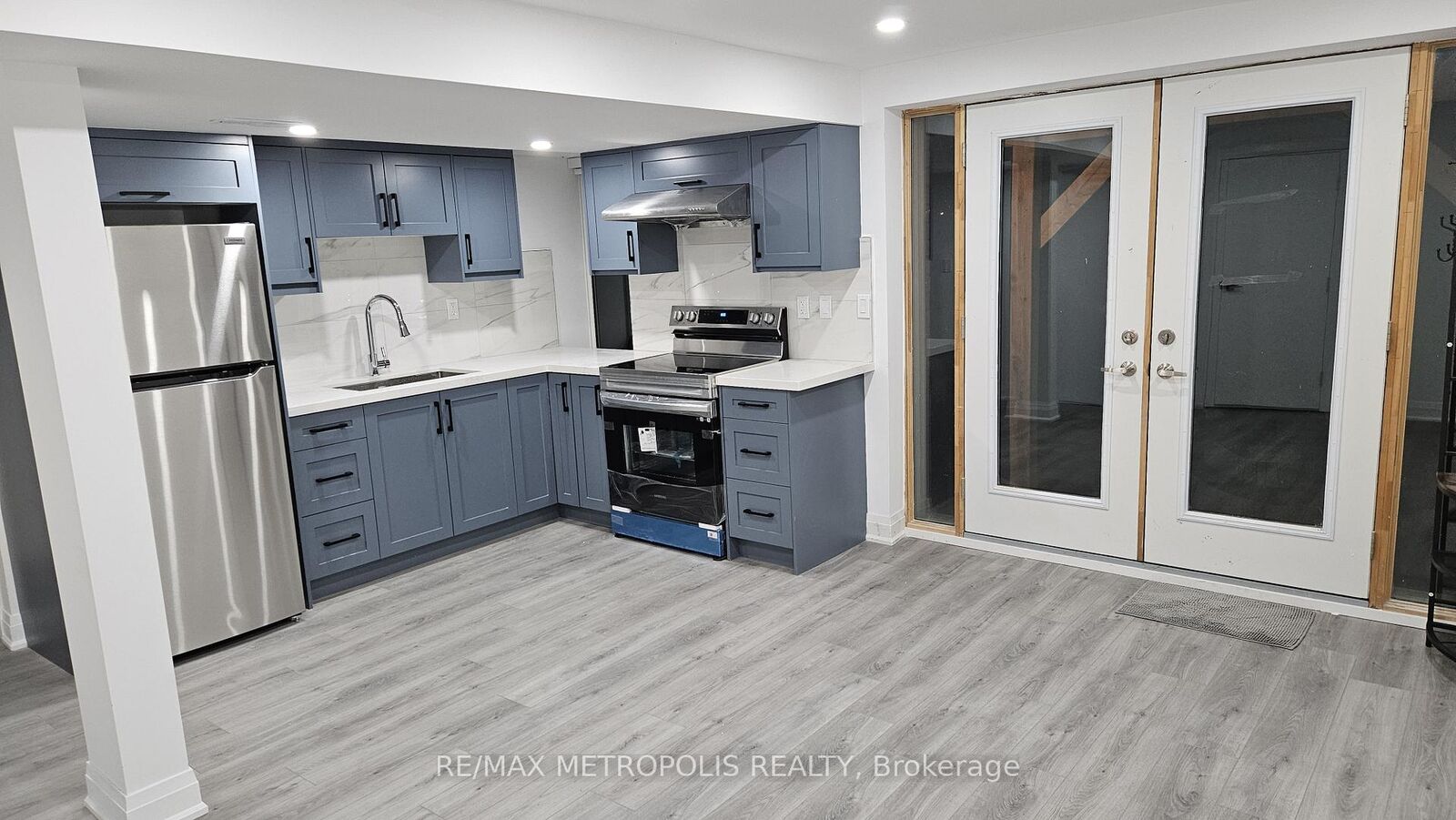 Property Photo:  99 Bremner Street Bsmt  ON L1R 1V9 