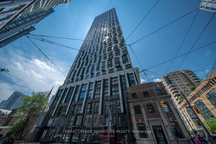 Property Photo:  252 Church Street 2807  ON M5B 1Z2 