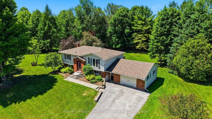 Property Photo:  106 Cedar Court  ON N0H 1G0 