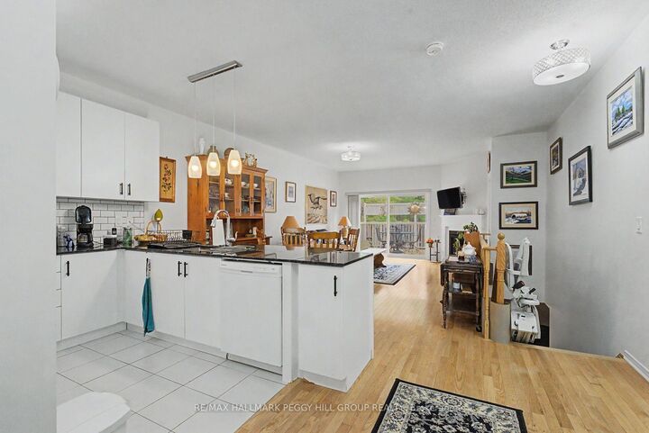 Property Photo:  3318 Summerhill Way  ON L3V 0E1 