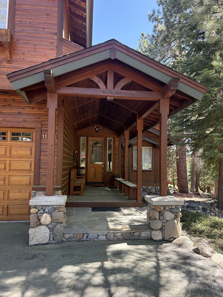 Property Photo:  11741 Sitzmark Way  CA 96161 