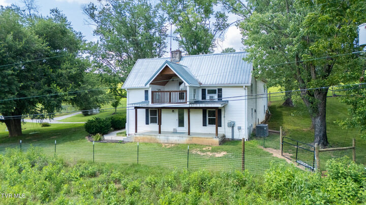 Property Photo: 208 Buffalo Road TN 37618