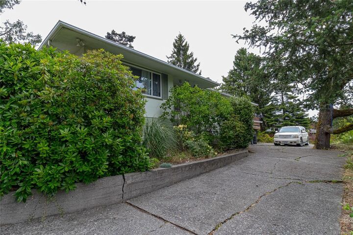 Property Photo: 4021 Glanford Ave BC V8Z 3Z7