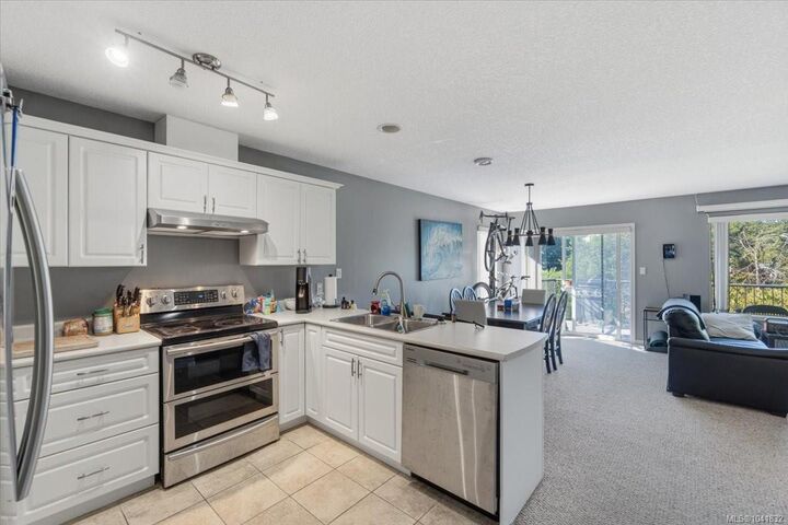 Property Photo: 4755 Fairbrook Cres BC V9T 6L7