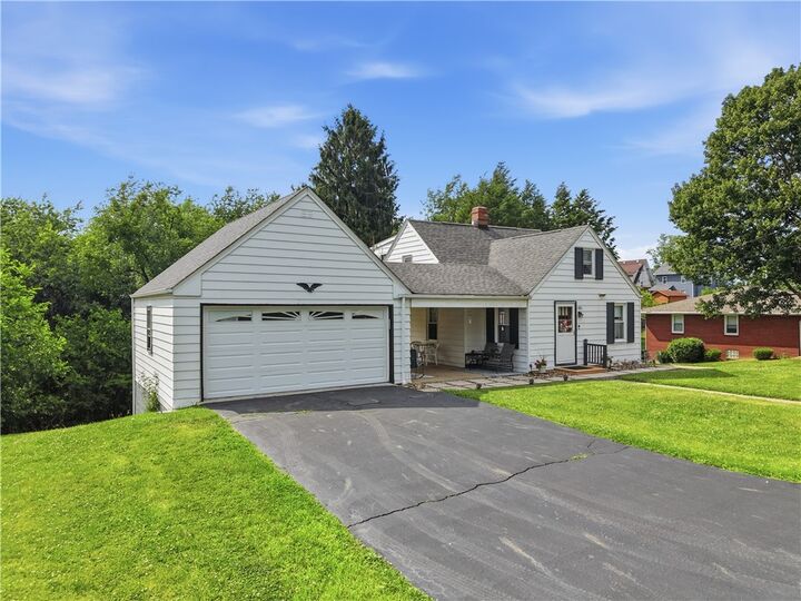 Property Photo:  105 Summit Avenue  PA 15059 