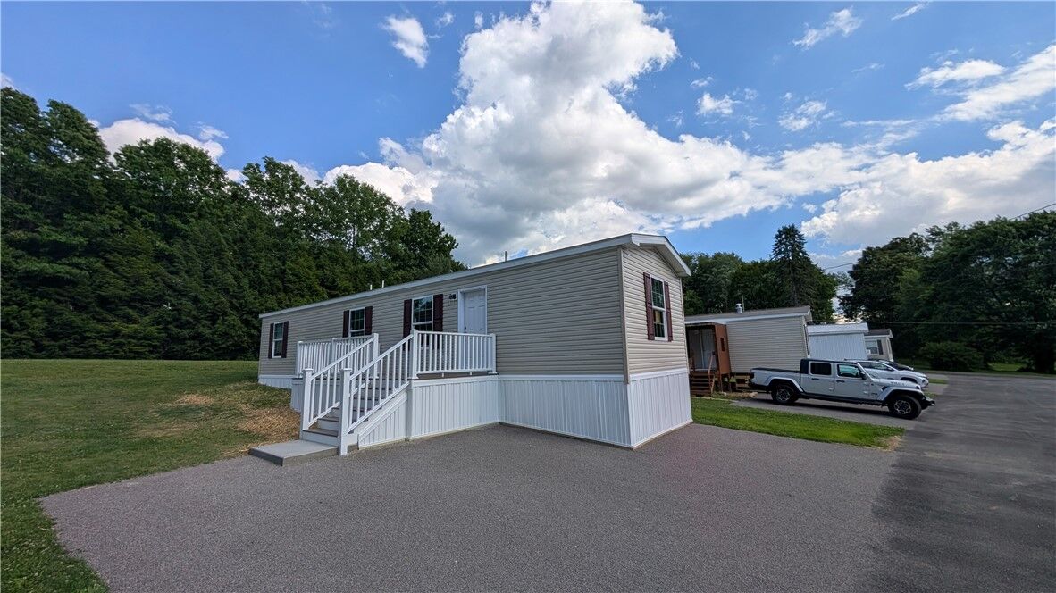 Property Photo:  207 Cedar Ln  PA 16059 