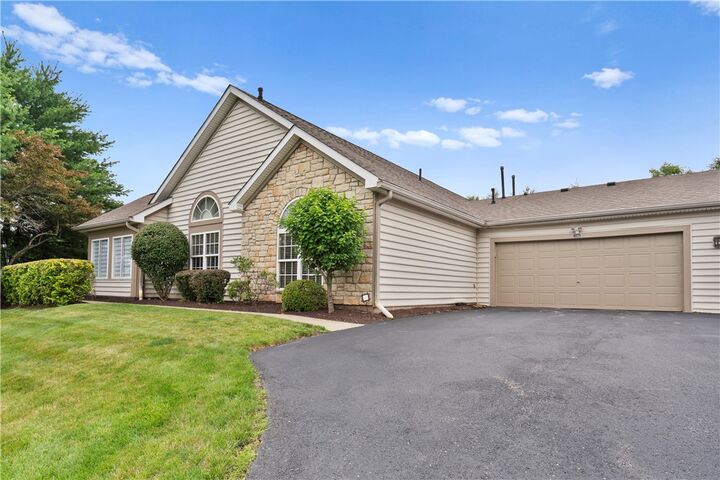 Property Photo:  1701 Heather Heights Dr  PA 15046 