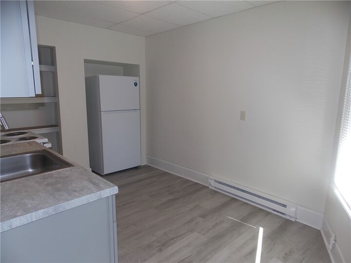 Property Photo: 727 W Beaver 5 PA 16063