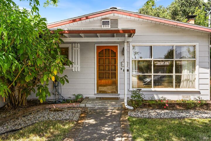 Property Photo:  613 Ashbury Avenue  CA 95404 