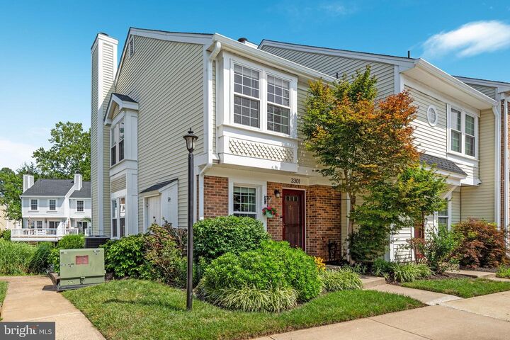 Property Photo:  3301 Lakeside View Drive 2-1  VA 22041 