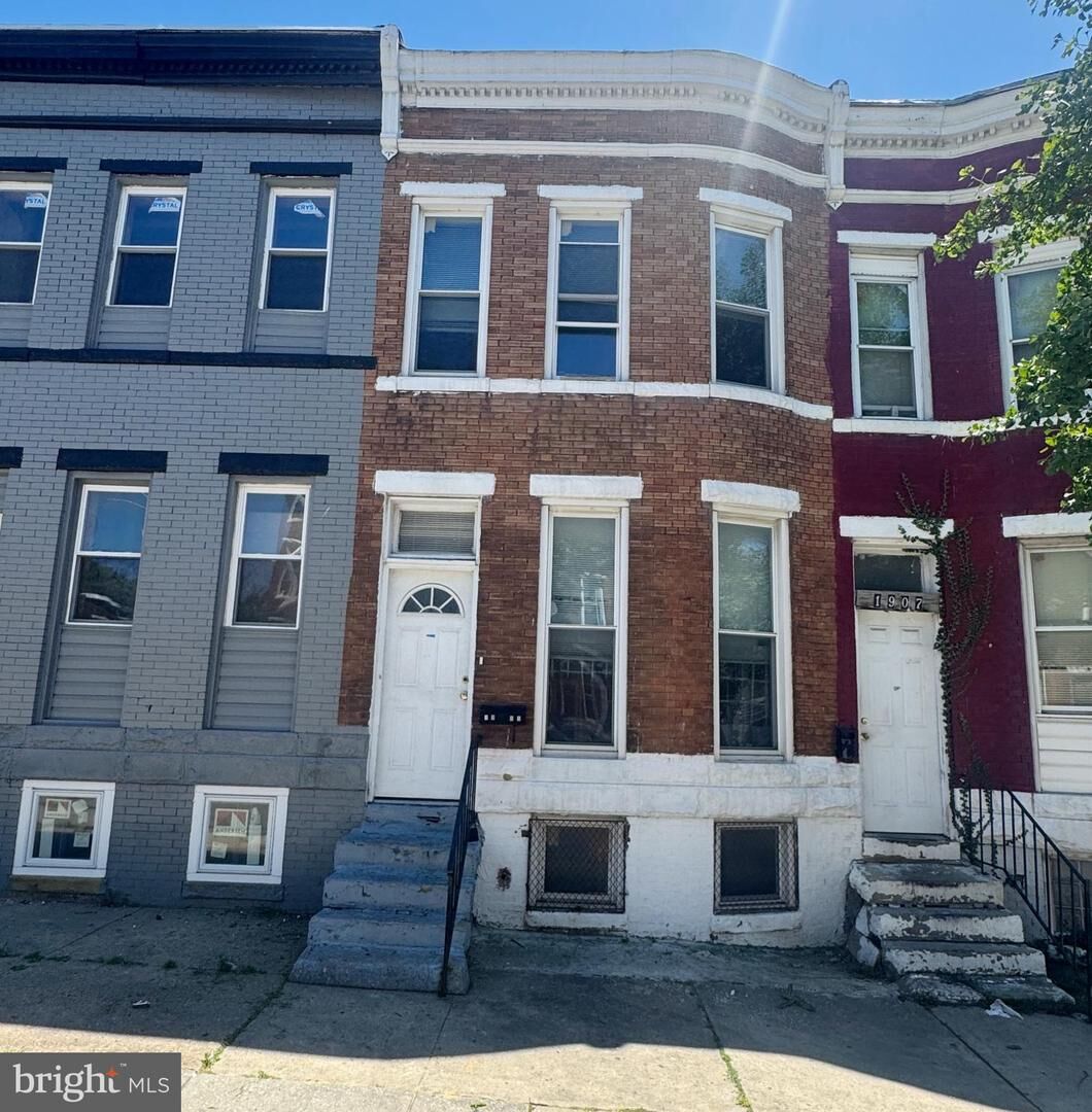 Property Photo: 1905 W Mosher Street MD 21217