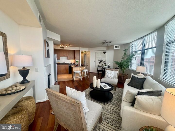 Property Photo:  1021 N Garfield Street 637  VA 22201 