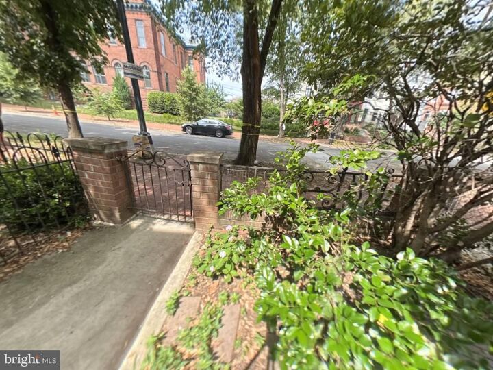 Property Photo:  431 5th Street NE  DC 20002 