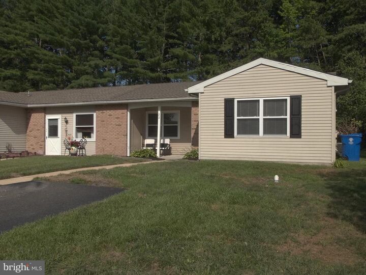 Property Photo: 22 Kingston Way NJ 08088