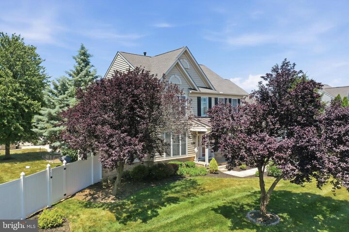 Property Photo:  2419 Somerset Road  PA 17202 