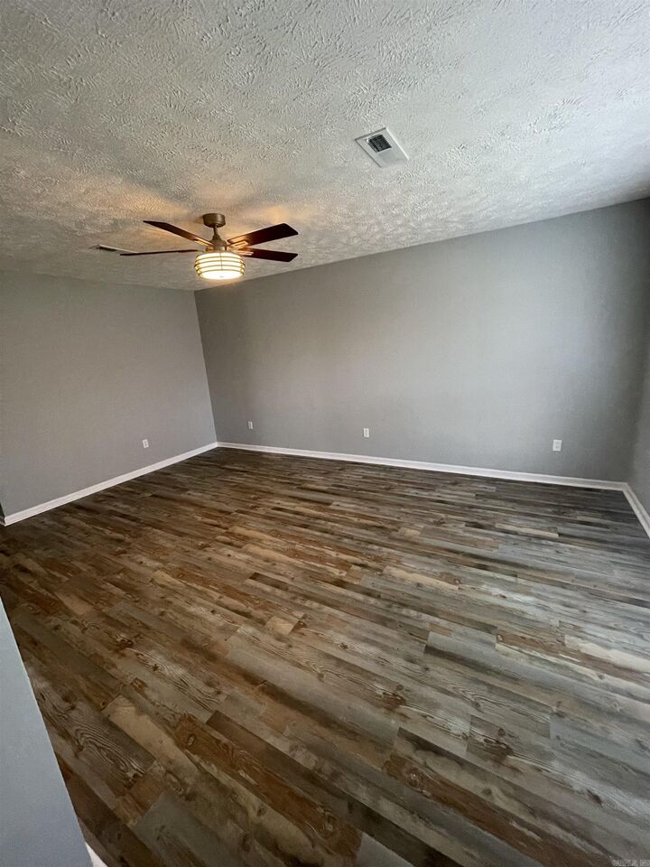 Property Photo: 105 Wells Fargo Trl AR 72076