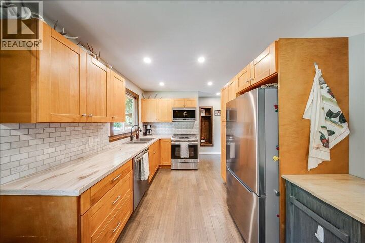 Property Photo: 526 12th Avenue BC V0G 1G0