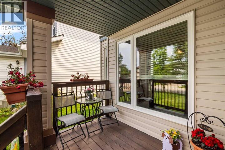Property Photo: 217 Douglas Glen Close Southeast AB T2Z 2V7