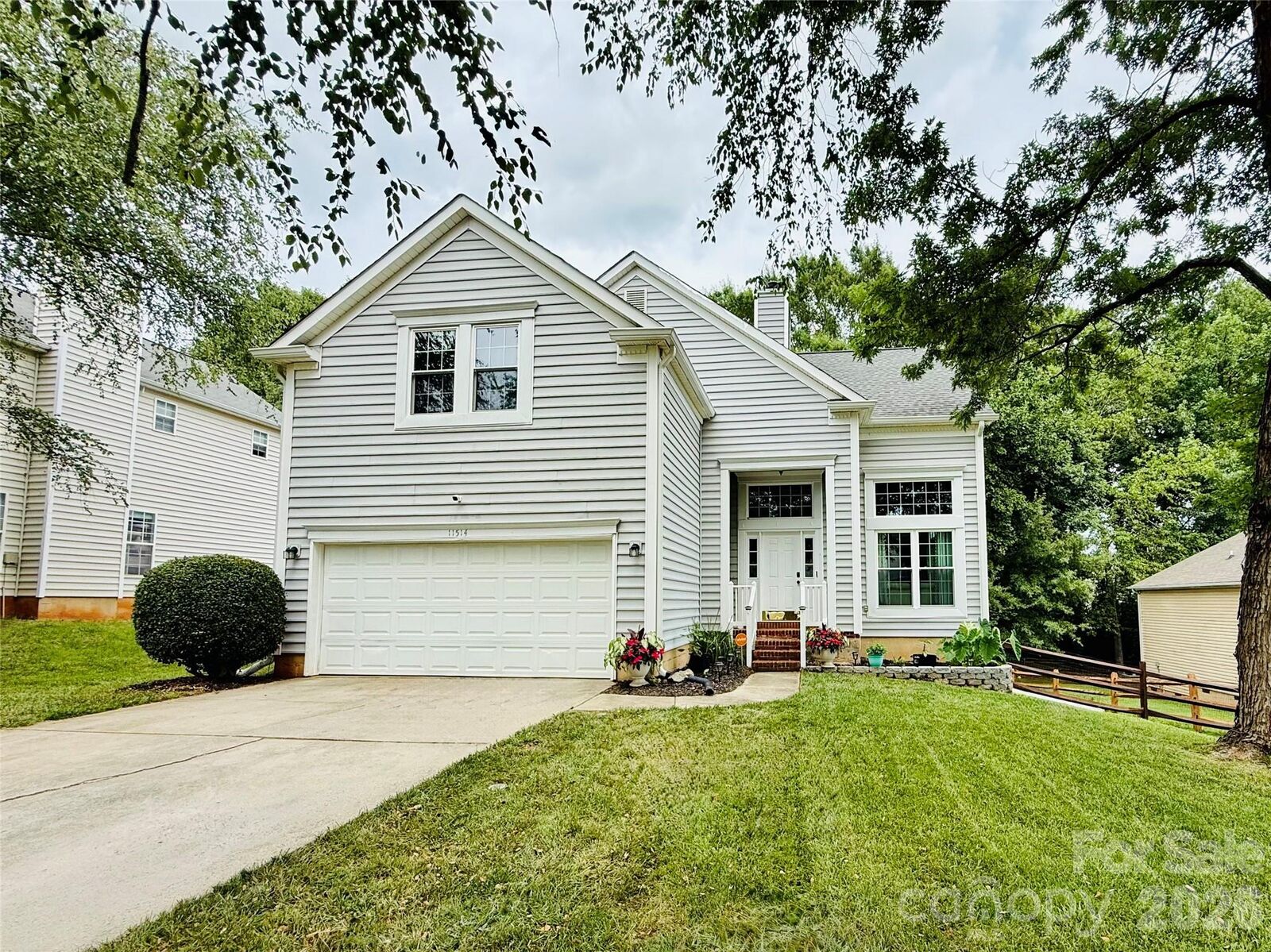 Property Photo:  11514 Woodfire Road  NC 28269 