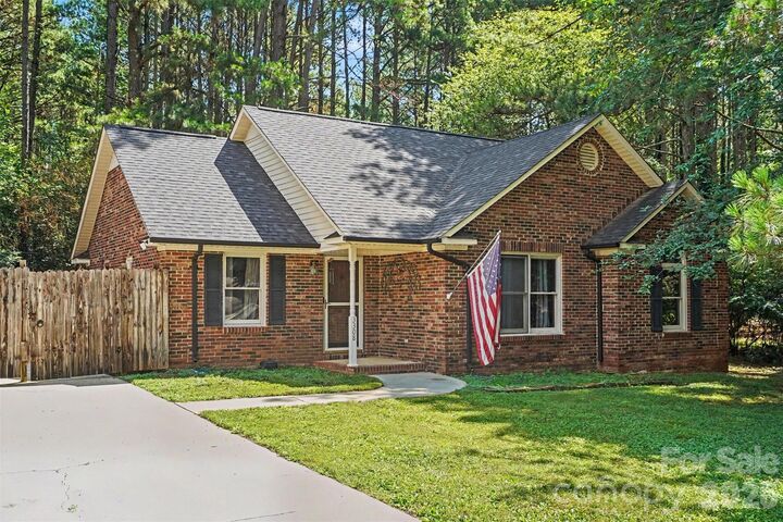 Property Photo: 3308 Mistywood Drive NC 28110