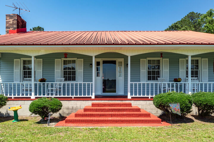 Property Photo: 640 Powder Horn Road SC 29437